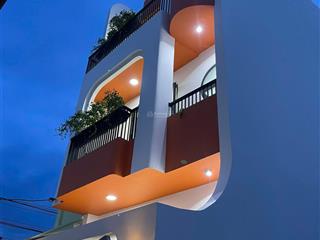 Bán nhà 3 tầng hẻm 33 hương lộ ngọc hiệp  ngọc hiệp. dt 64,6m2. giá chỉ 3 tỷ 950