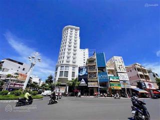 Mặt tiền vòng xoay quang trung, vị trí cực đẹp. dt 140m2. chỉ 30tỷ9