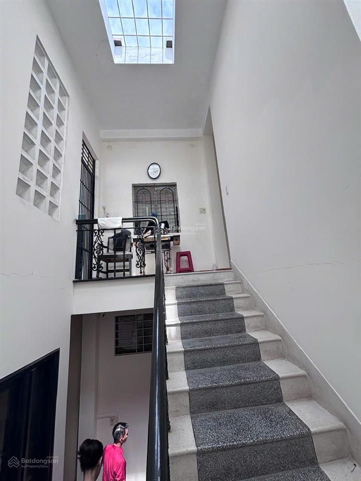 Nhà bán mặt tiền thống nhất. dt 133,2m2. chỉ 18tỷ5