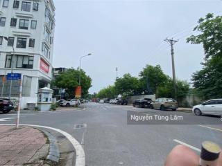 Cần bán mặt phố lâm hạ 130 m2 x 7 tầng có hầm lô duy nhất view hồ cực đẹp