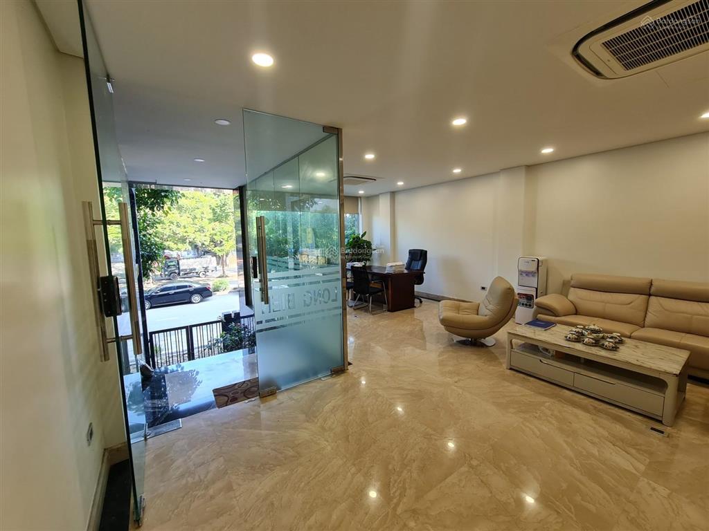 Nhà mặt phố phường gia thụy 70m² lô góc 6 tầng thang máy kinh doanh