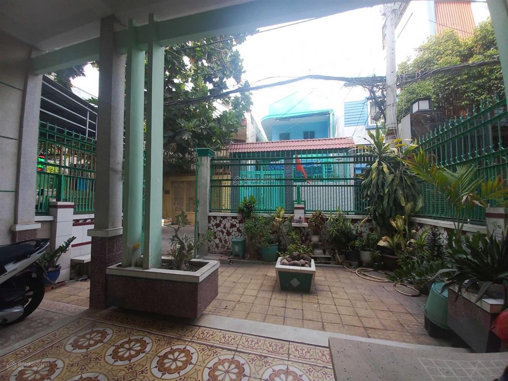 Bán nhà đất lớn gần 700m2 tp. hồ chí minh