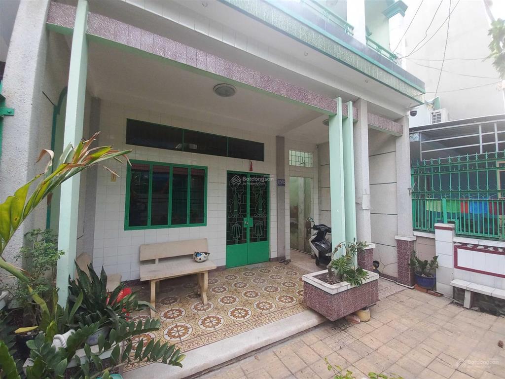 Bán nhà đất lớn gần 700m2 tp. hồ chí minh