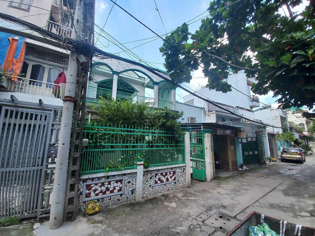 Bán nhà đất lớn gần 700m2 tp. hồ chí minh