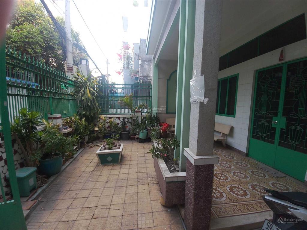 Bán nhà đất lớn gần 700m2 tp. hồ chí minh