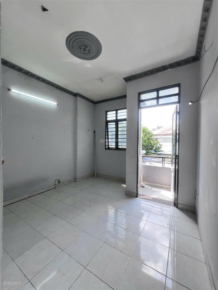 Nhà mặt tiền thạnh xuân 13. (1 trệt. 1 lầu. 3 p. ngủ) giá (4.2) tỷ