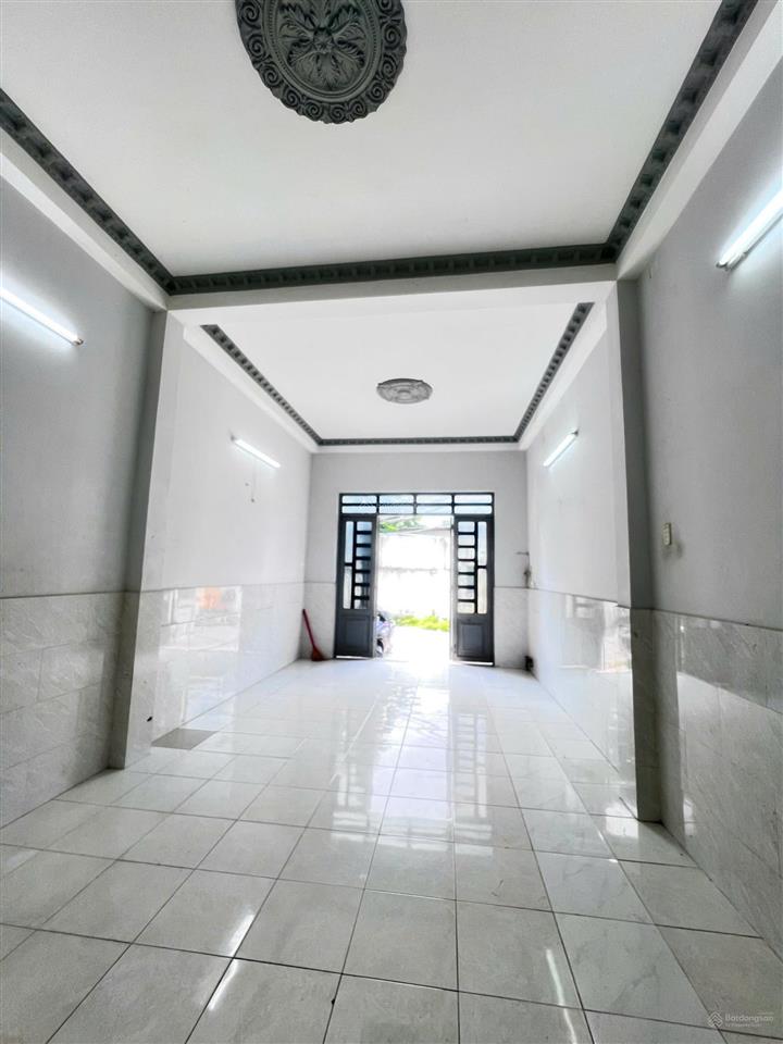 Nhà mặt tiền thạnh xuân 13. (1 trệt. 1 lầu. 3 p. ngủ) giá (4.2) tỷ