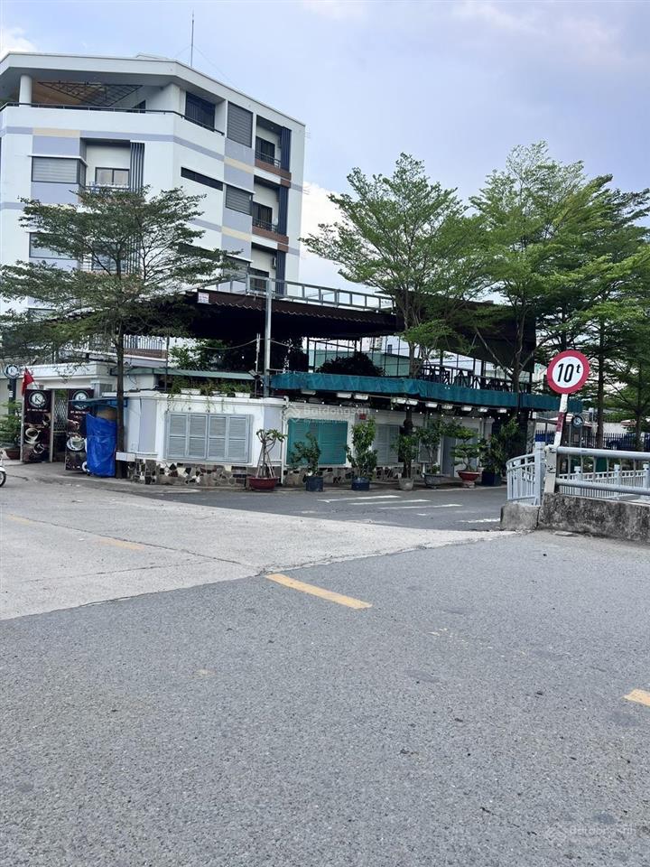 Đất chính chủ. 2 sổ liền kề. 4 x 13m. 2mt. giá 3,1 tỷ