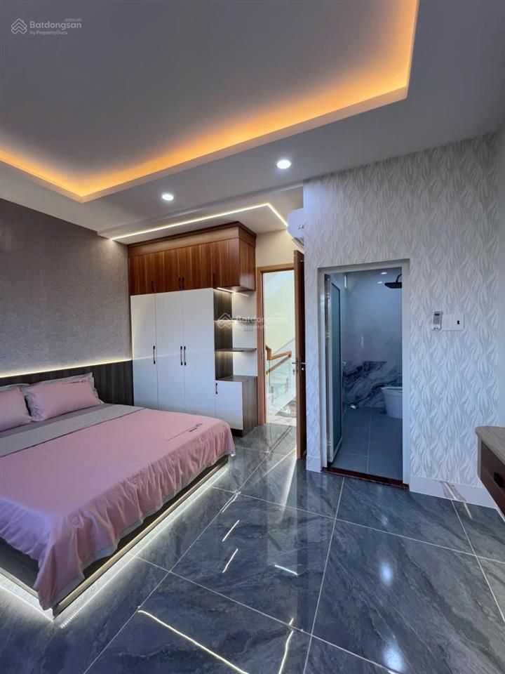 Nhà đẹp full nội thất (cần bán gấp)