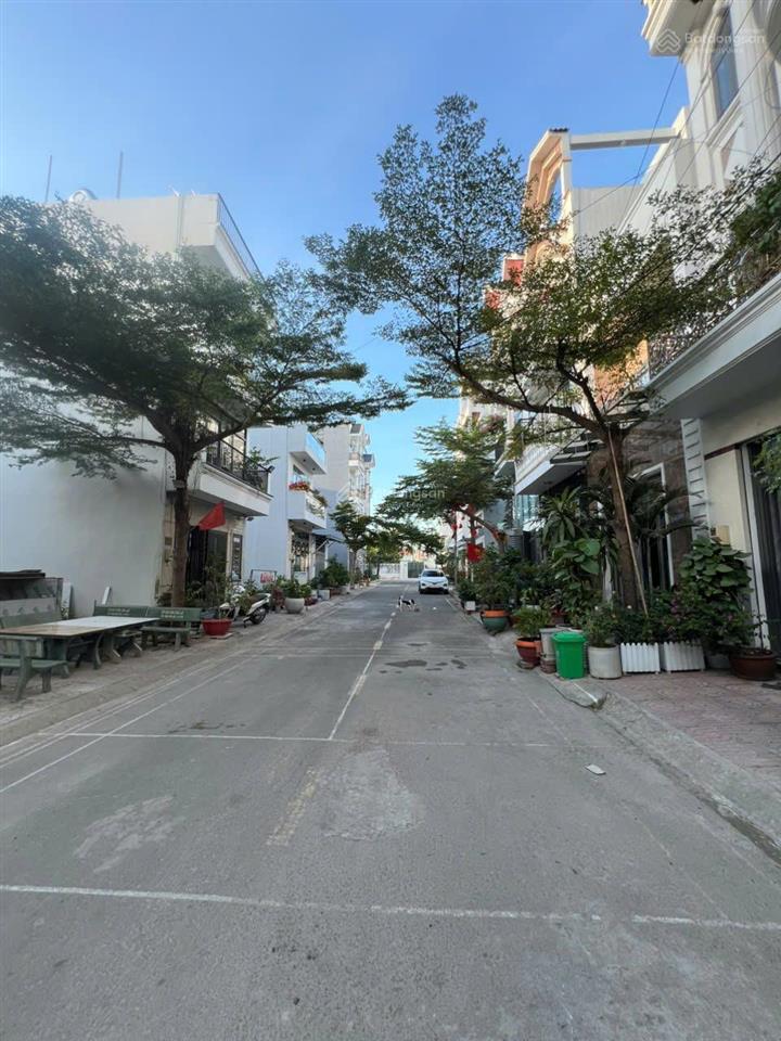 Nhà đẹp full nội thất (cần bán gấp)