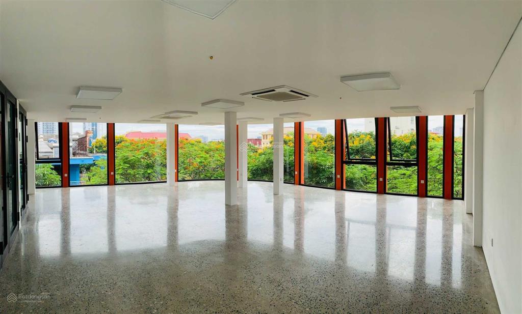 Chính chủ cho thuê vp lô góc thiết kế hiện đại, sang trọng bậc nhất mỹ đình, bàn giao mới cứng