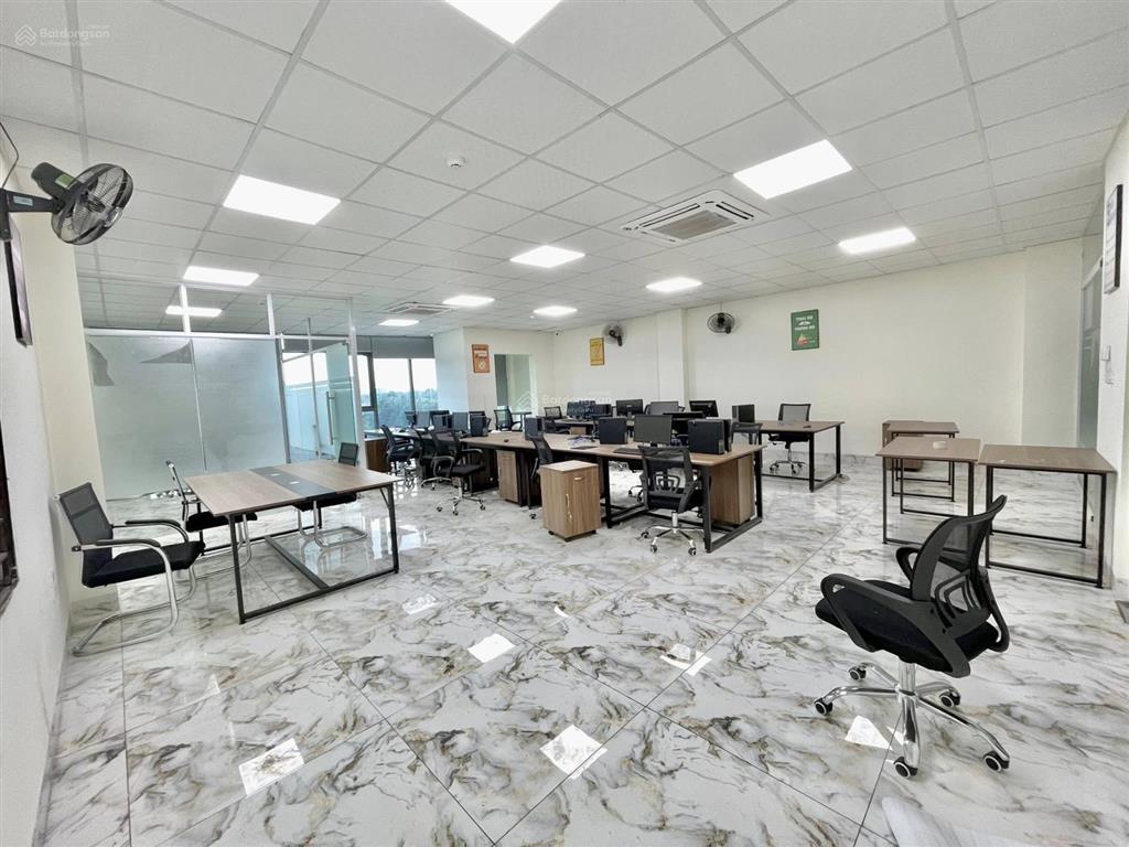 Tại đây có văn phòng rẻ nhất mễ trì, 110m2 giá chỉ 19 triệu bàn giao sàn siêu đẹp