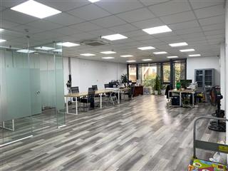 Chính chủ cho thuê văn phòng rẻ nhất hoàng quốc việt, 140m2 giá chỉ 22 triệu+ miễn phí ngoài giờ