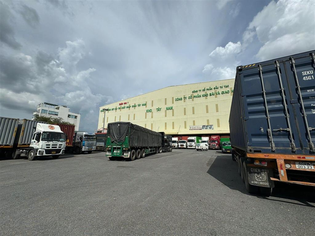 Cho thuê kho giá cạnh tranh q12. mặt tiền ql1a, diện tích linh hoạt 100m2  5000m²