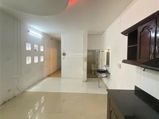 Nhà đẹp 2 lầu cách đường võ thị sáu 20m. kinh doanh, spa, văn phòng