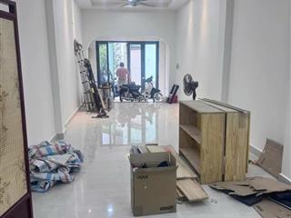 Hxh 449/3a lê đại hành, nhà trống. (3pn  2wc). 13tr