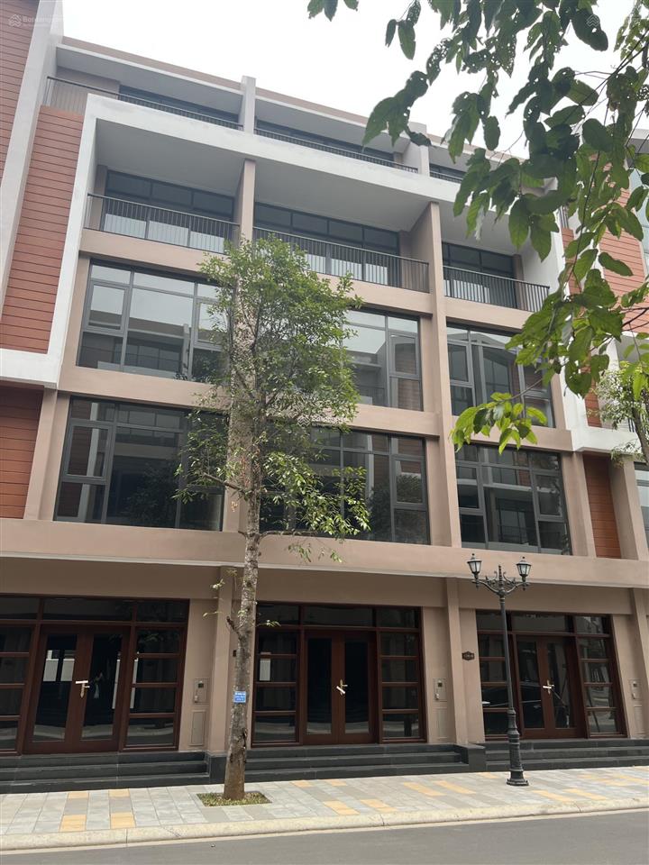 Bán liền kề 80 m2 ánh dương, cạnh biển hồ, trường học, chung cư, cam kết giá tốt nhất thị trường