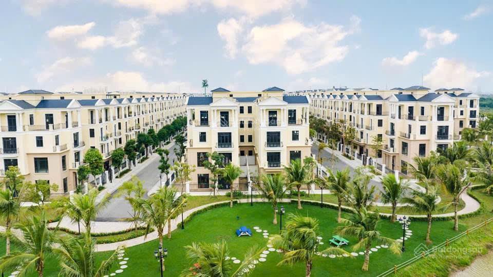 Duy nhất căn biệt thự tứ lập trong phân khu đóng đảo dừa sẵn sổ đỏ, cạnh công viên bể bơi pha lê.