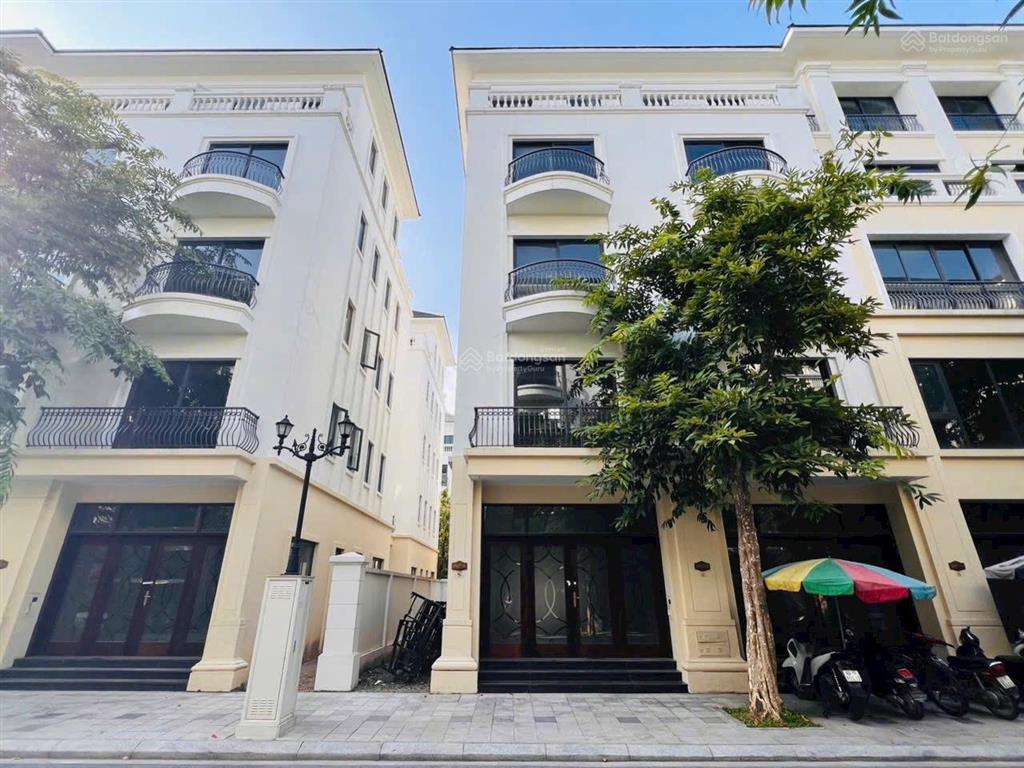 Bán gấp xẻ khe 98 m2 san hô, sẵn sổ đỏ lâu dài, cạnh biển hồ tạo sóng 18ha, công viên