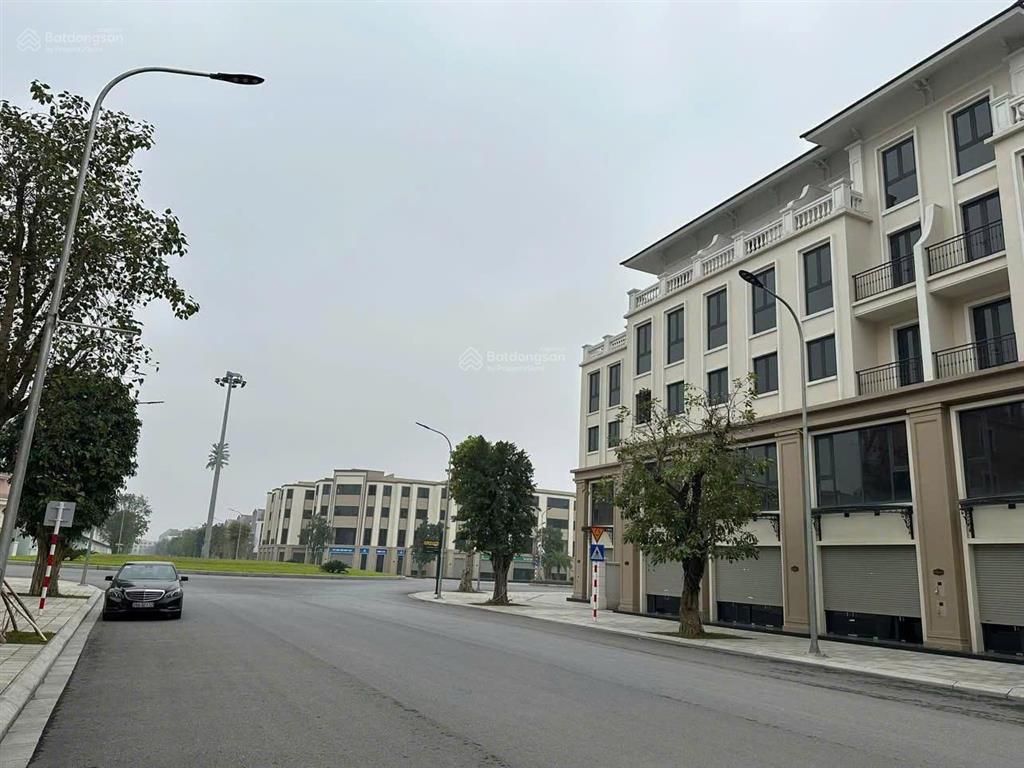 Nhỉnh 11 tỷ sở hữu ngay căn trục đại lộ hừng đông 75m2 mặt đường 25 mét, cạnh chung cư, công viên