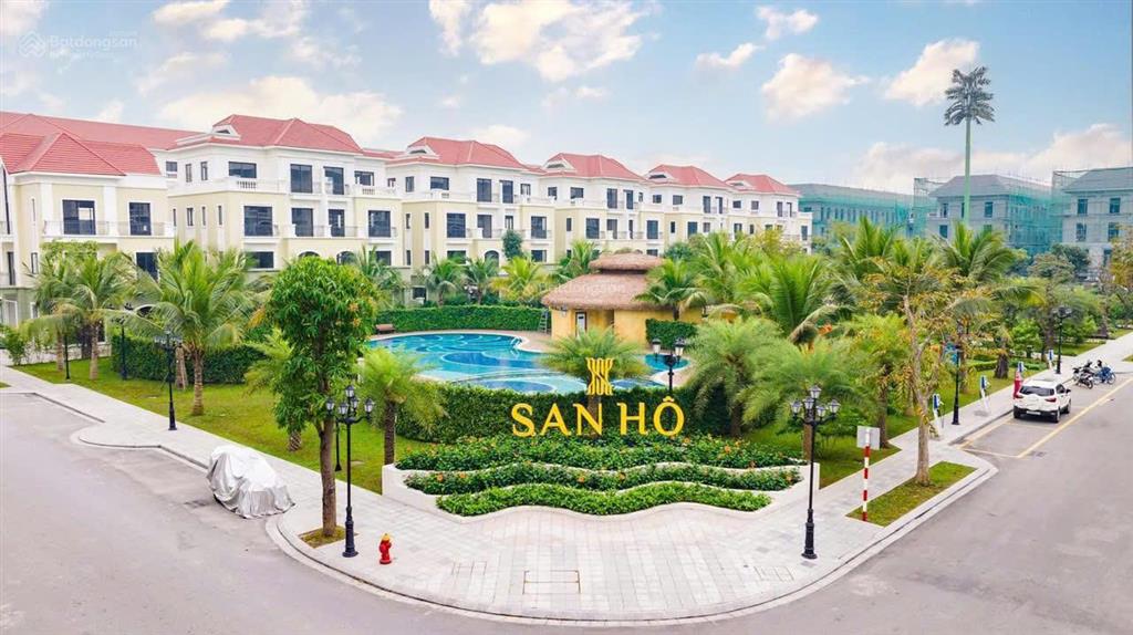Bán gấp 65 m2 san hô, sổ đỏ lâu dài ,cạnh biển hồ tạo sóng 18ha, công viên .