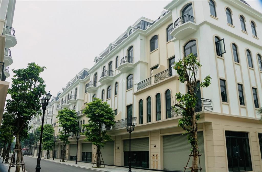 Cần bán căn kinh đô ánh sáng  căn 84 m2  mặt tiền 7 mét  cạnh quảng trường  giá cắt lỗ