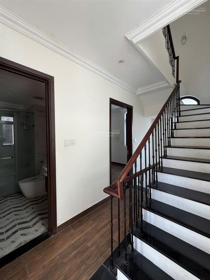 Cần cho thuê căn xẻ khe sao biển xẻ khe 77 m2 hoàn thiện 5 tầng, về ở được luôn,  0988 610 ***