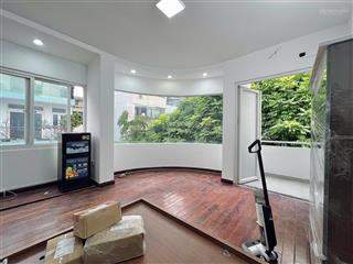 Studio ban công view thoáng ngay dưới chân cầu sài gòn  gần ga metro
