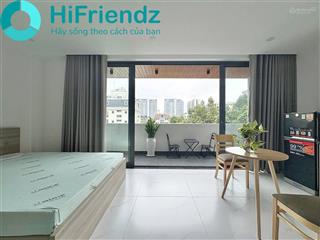 Căn hộ mới toanh có chỗ đậu ô tô, máy giặt riêng