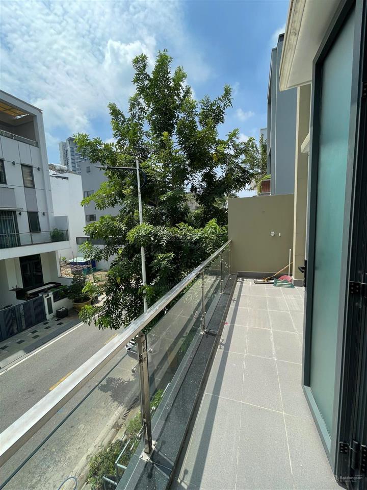 Cho thuê căn hộ cao cấp nằm trong khu compound cạnh đảo kim cương