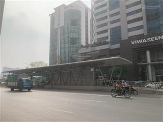 Nhỉnh 60 triệu bán gấp căn hộ 133m2 chân hầm chui lê văn lương full nội thất ở ngay trung tâm hn