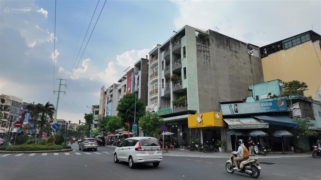 Mặt tiền đường phan xích long 62m2 (4.7x13)  tặng gpxd 4 tầng  sổ vuông  chỉ 22 tỷ thương lượng