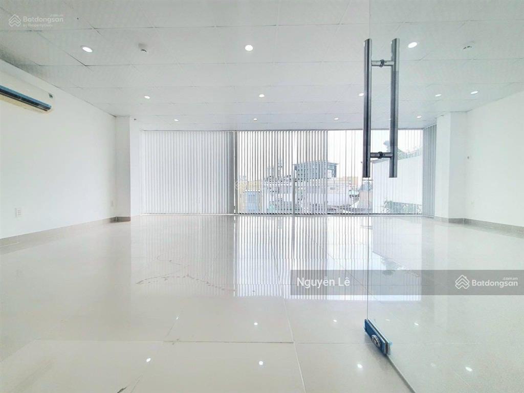 Chính chủ cần cho thuê toà nhà ngang 8m đường lê lợi trung tâm q1 giá 168 triệu