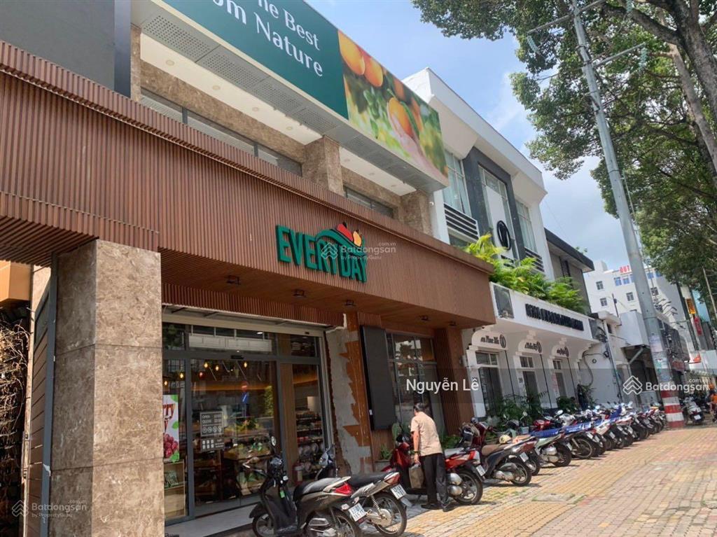 Cần cho thuê gấp mặt bằng ngang 16m góc nguyễn thị minh khai  cao thắng quận 1 giá 138 triệu/th