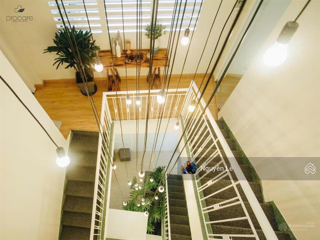 Chính chủ cần cho thuê biệt thự 180 hai bà trưng, 800m2 quận 3, giá 88 tr/th