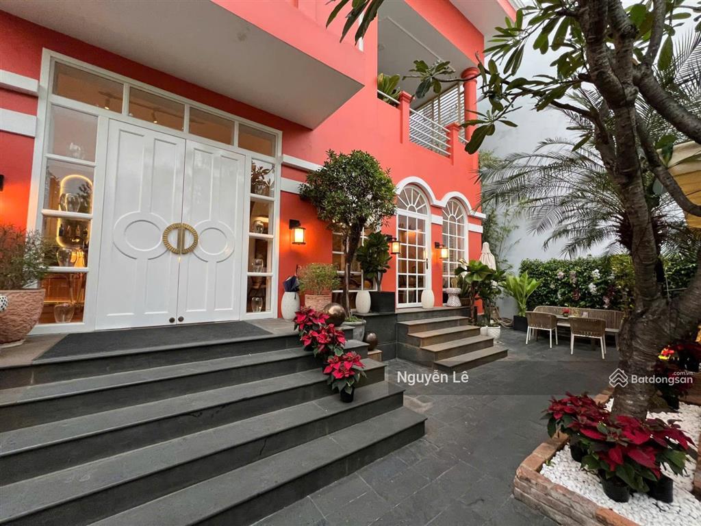 Chính chủ cần cho thuê biệt thự 560m2 phường thảo điền, quận 2, tp. thủ đức giá tốt