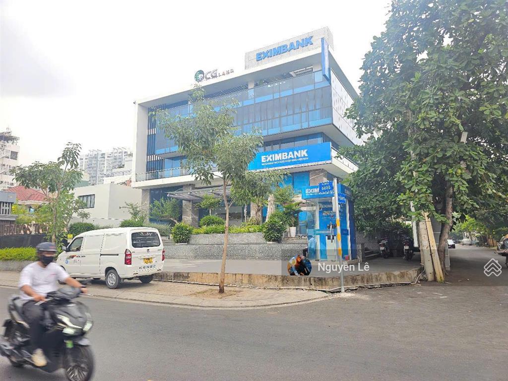 Chính chủ cần cho thuê tòa nhà 2500m2 sd góc 3 mặt tiền đường khu song hành quận 2 giá 100tr