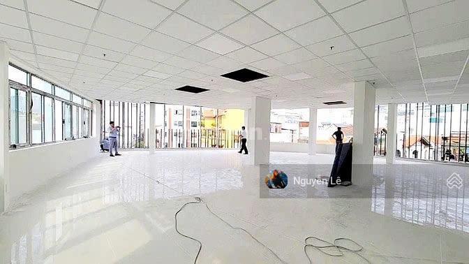 Cho thuê nguyên tòa nhà góc 2 mặt tiền trường sơn ngay sân bay tân sơn nhất 3200m2 giá 260tr