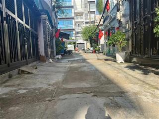 Căn duy nhấthxh lê văn sỹ p14 quận 3.dt4,5 x10m.cn45m2.giá 13,5 tỷ 5 tầng.khu víp.