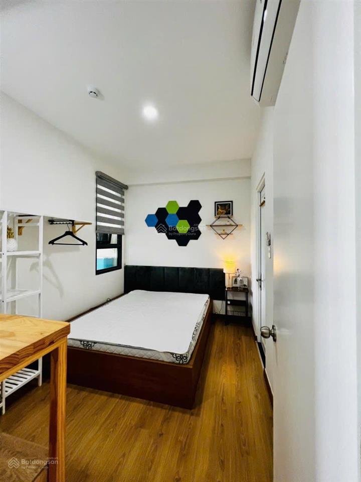 Cho thuê saigon intela 2pn trống 5,5tr/th có nội thất 6  7tr/tháng