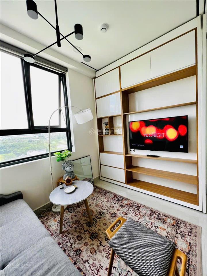 Cho thuê saigon intela 2pn trống 5,5tr/th có nội thất 6  7tr/tháng