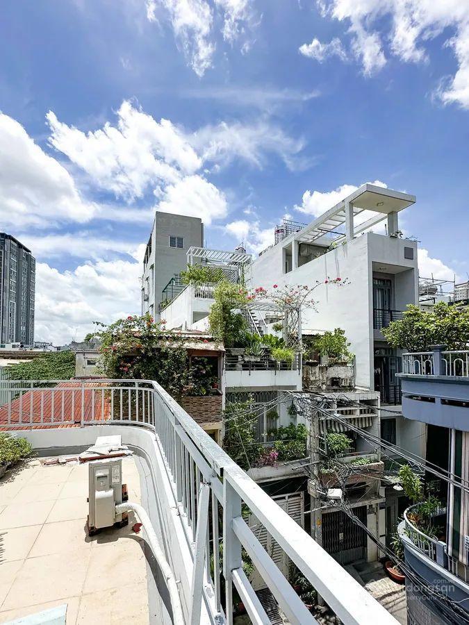 Bán víp nhà hxh góc 3mt đường trần hưng đạo q1, kc 2 tầng chỉ 8.5 tỷ pháp lý sạch ở ngay