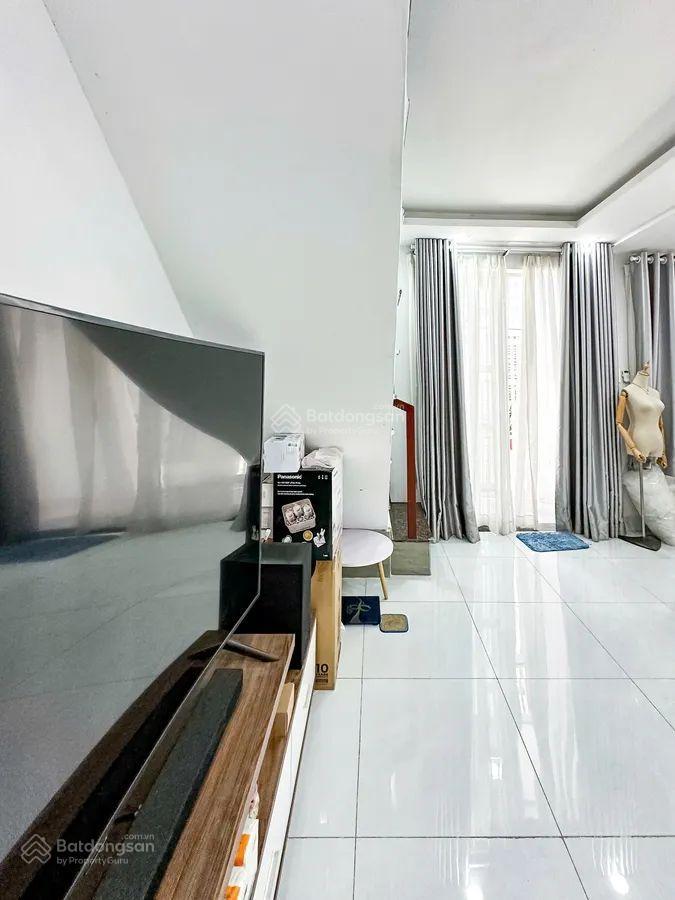 Bán víp nhà hxh góc 3mt đường trần hưng đạo q1, kc 2 tầng chỉ 8.5 tỷ pháp lý sạch ở ngay