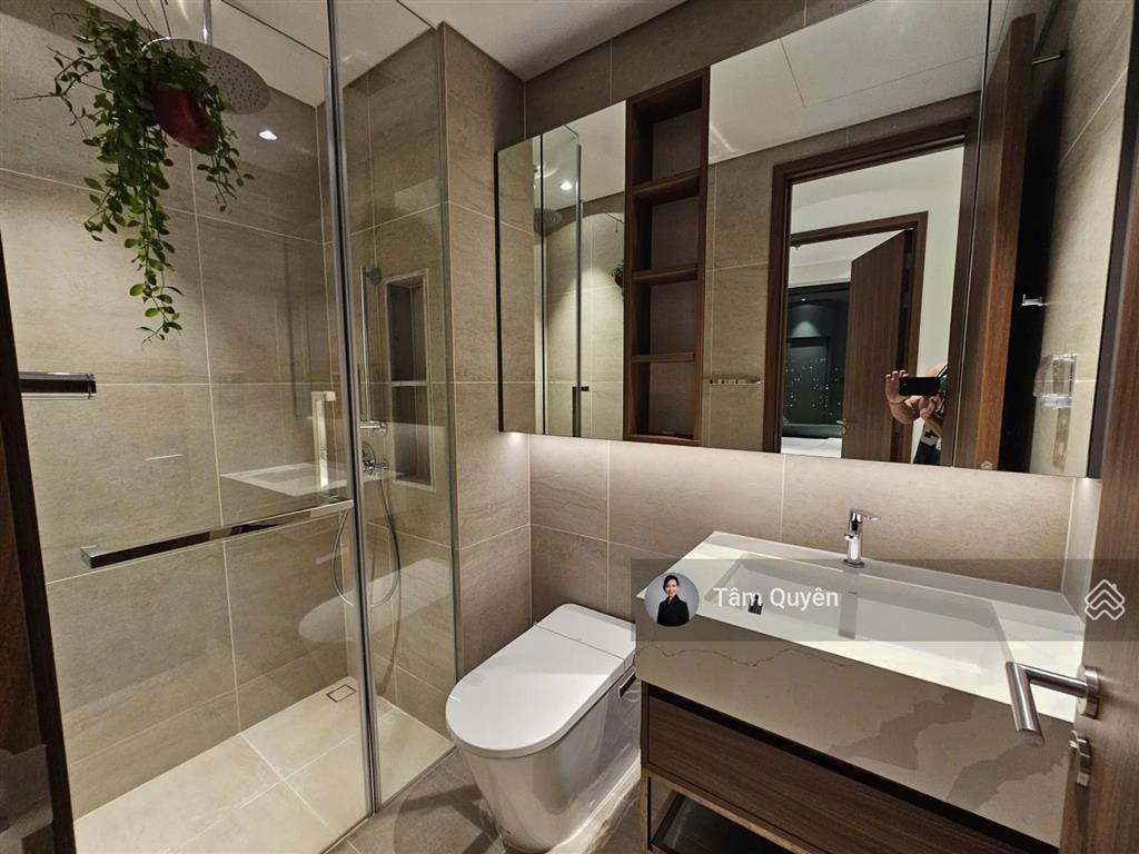 The crest độc quyền bán nhanh căn 2pn giá rẻ nhất metropole  full nt đẹp mới  chỉ 21 tỷ all in