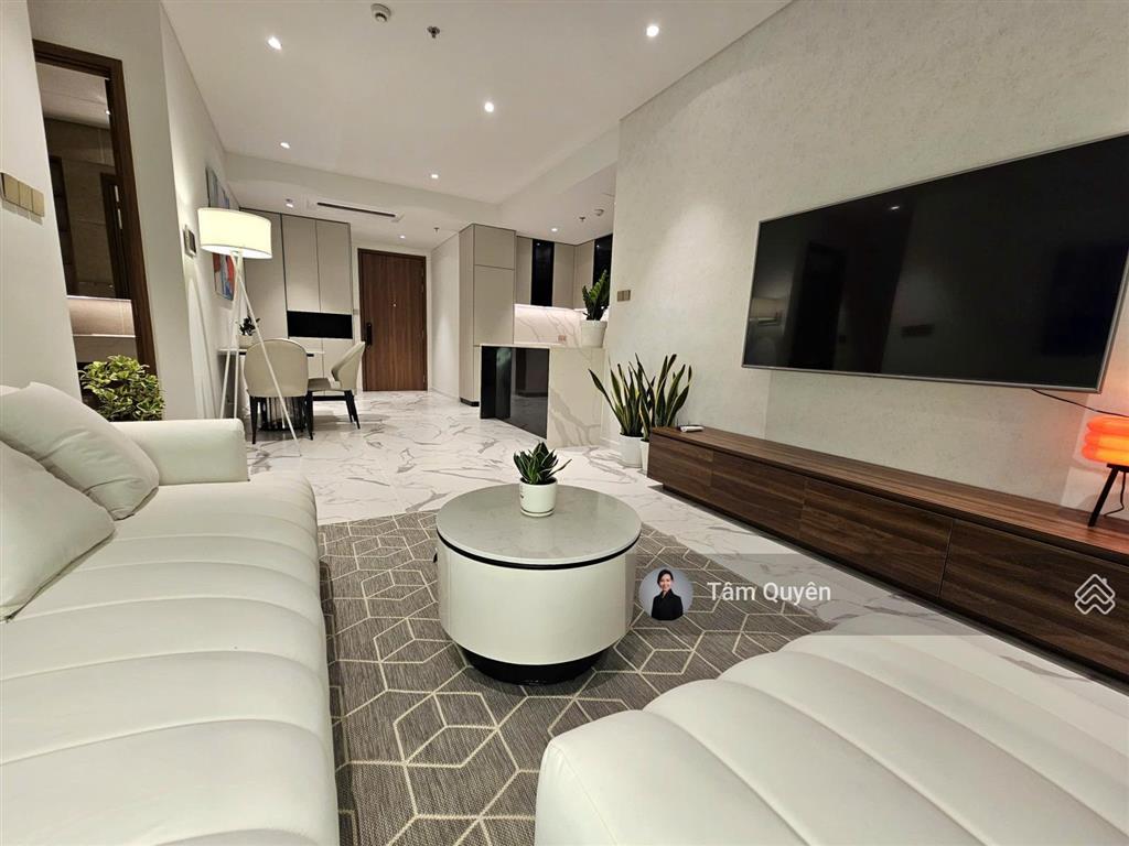 The crest độc quyền bán nhanh căn 2pn giá rẻ nhất metropole  full nt đẹp mới  chỉ 21 tỷ all in