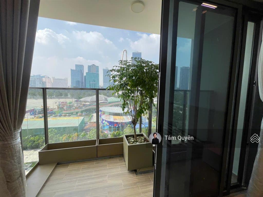 Cho thuê căn hộ duplex 4pn opera metropole 238 m2  nội thất nhập khẩu thiết kế đập hộp mới keng