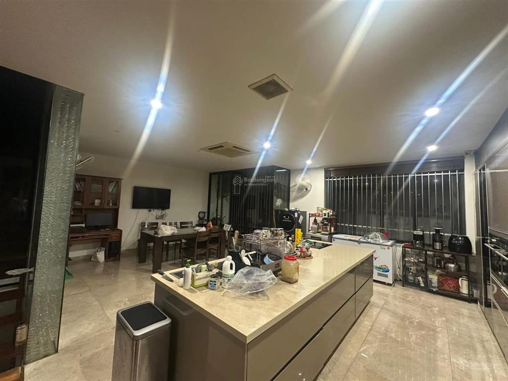 Biệt thự thành công, ba đình, siêu đẹp, ô tô ngủ trong nhà dt 160m, 6 tầng, mt 8.4m gia 76 tỷ