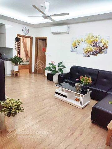 Bác e xuống liên kề, cần nhượng lại căn hộ 60m2, 2 phòng ngủ, 2 vệ sinh, tặng lại nội thất