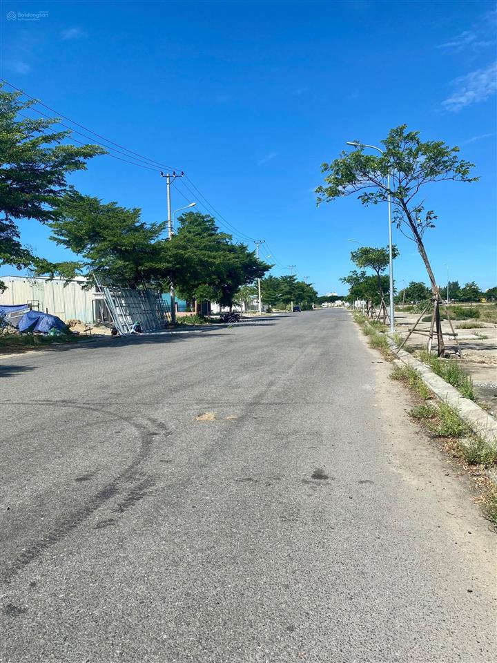 Bán lô đất đẹp 7,5x20m (150m2) mặt tiền đường 15m song hào view trực diện khu fpt plaza, giá rẻ
