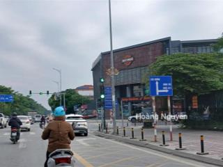 Chính chủ bán nhàmặt phố. ngô gia tự long biênđang kinh doanh.vỉa rộng.lô góc.